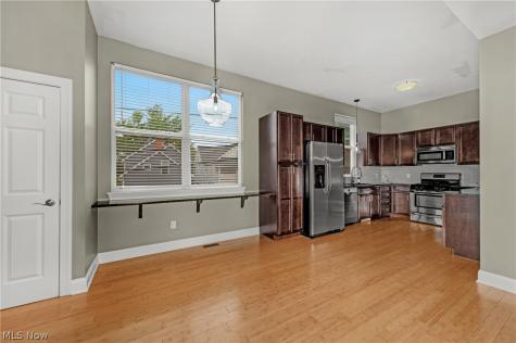 5512 Saint Stephens Court Cleveland OH 44102