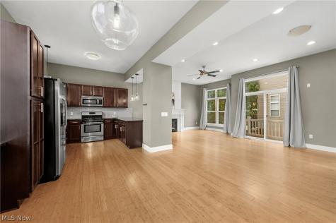 5512 Saint Stephens Court Cleveland OH 44102