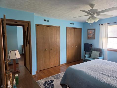 736 Tollis Parkway Broadview Heights OH 44147