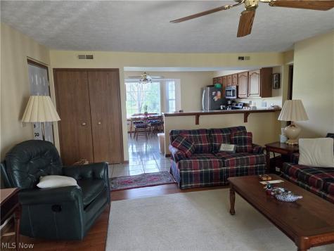 736 Tollis Parkway Broadview Heights OH 44147