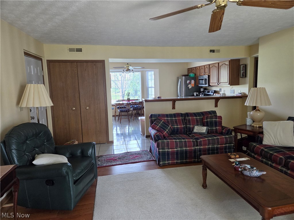 736 Tollis Parkway Broadview Heights OH 44147