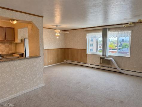 14567 Madison Avenue Lakewood OH 44107
