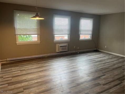 13773 Cedar Road South Euclid OH 44118