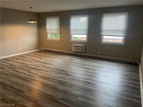 13773 Cedar Road South Euclid OH 44118