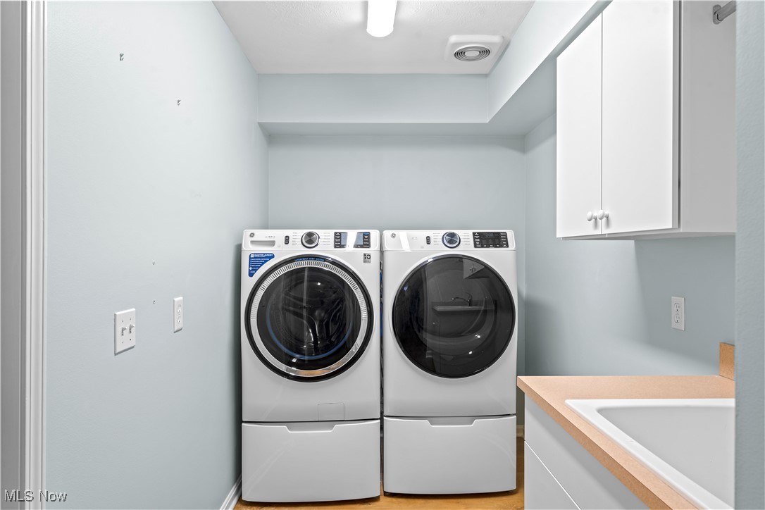 3885 Chestnut Court Orange OH 44022