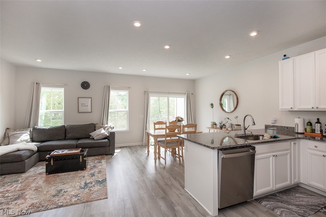 1169 Meadow Run Copley OH 44321