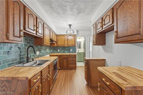 25735 Lorain Road North Olmsted OH 44070