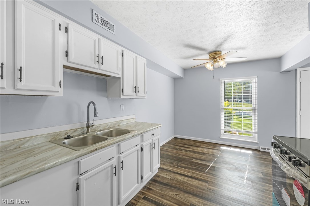 6586 Liberty Bell Drive Brook Park OH 44142