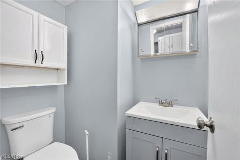 6586 Liberty Bell Drive Brook Park OH 44142