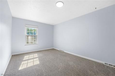 6586 Liberty Bell Drive Brook Park OH 44142