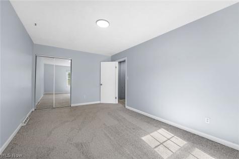 6586 Liberty Bell Drive Brook Park OH 44142