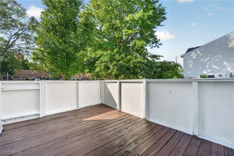 6586 Liberty Bell Drive Brook Park OH 44142