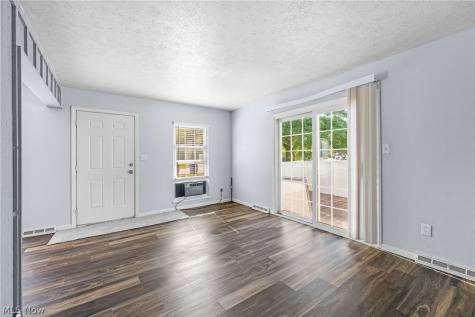 6586 Liberty Bell Drive Brook Park OH 44142
