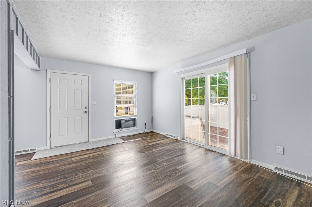 6586 Liberty Bell Drive Brook Park OH 44142