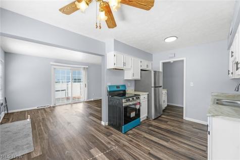 6586 Liberty Bell Drive Brook Park OH 44142