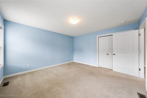 152 Larimar Drive Willowick OH 44095