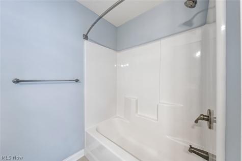 152 Larimar Drive Willowick OH 44095