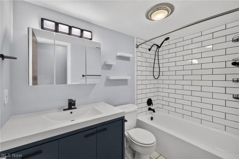 6320 Greenwood Northfield OH 44067