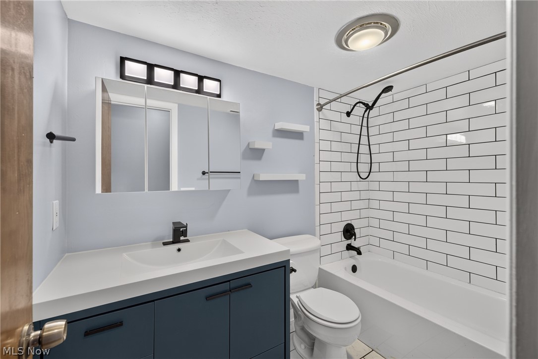 6320 Greenwood Northfield OH 44067