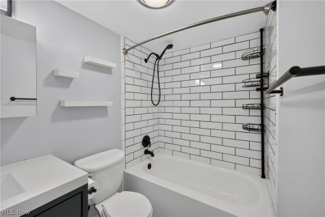 6320 Greenwood Northfield OH 44067