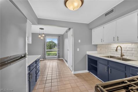 6320 Greenwood Northfield OH 44067