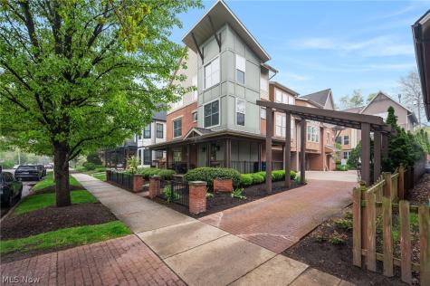 3897 Clinton Avenue Cleveland OH 44113