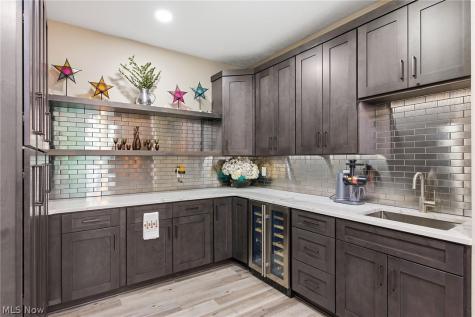 3897 Clinton Avenue Cleveland OH 44113