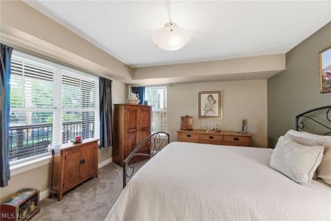 3897 Clinton Avenue Cleveland OH 44113