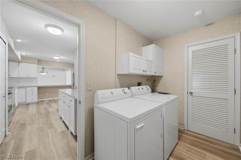 762 Hunters Trail Akron OH 44313
