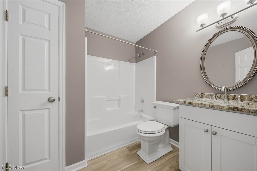 762 Hunters Trail Akron OH 44313