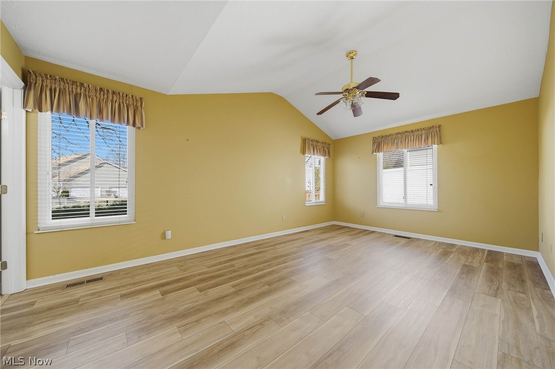 762 Hunters Trail Akron OH 44313