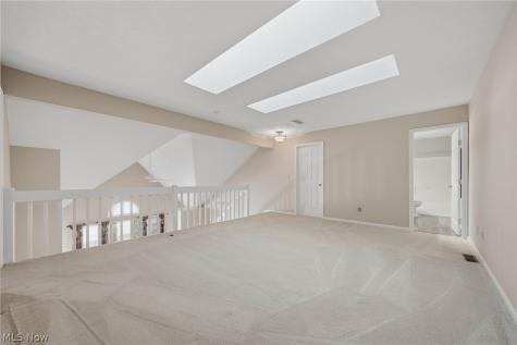 762 Hunters Trail Akron OH 44313