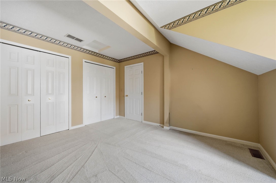 762 Hunters Trail Akron OH 44313