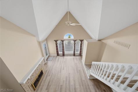 762 Hunters Trail Akron OH 44313