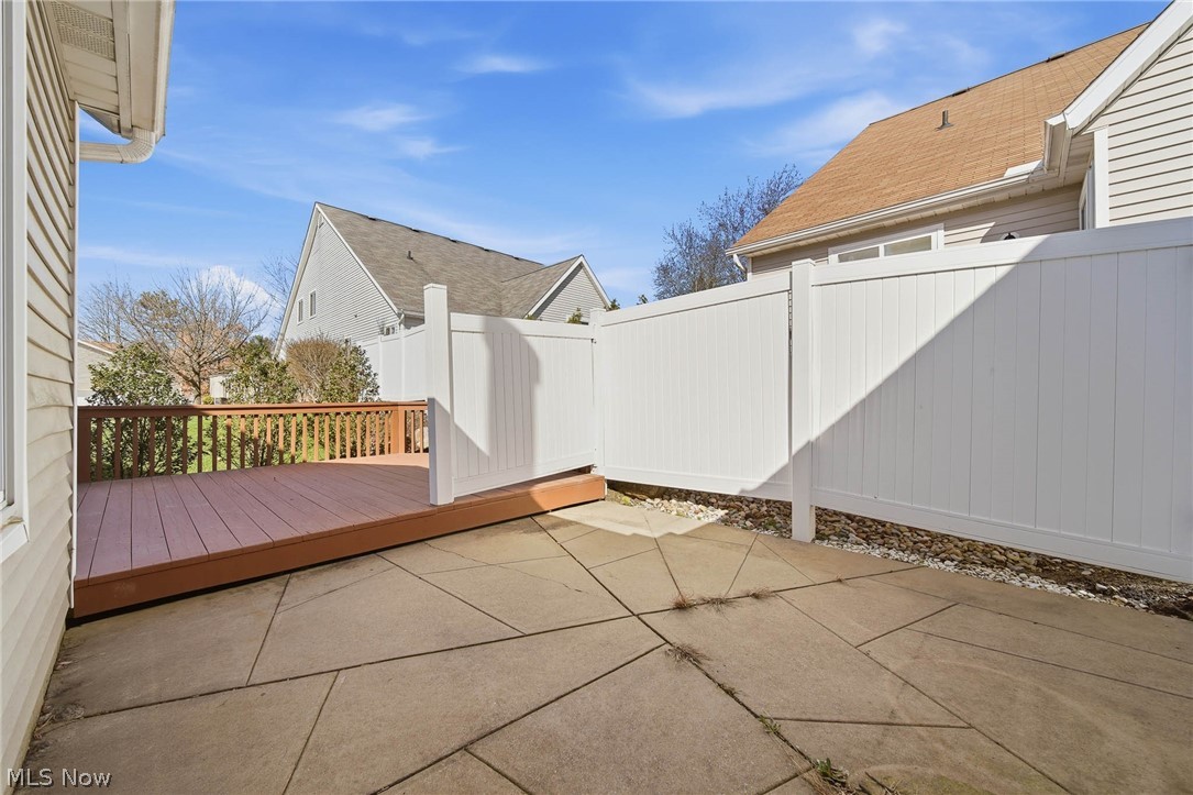 762 Hunters Trail Akron OH 44313