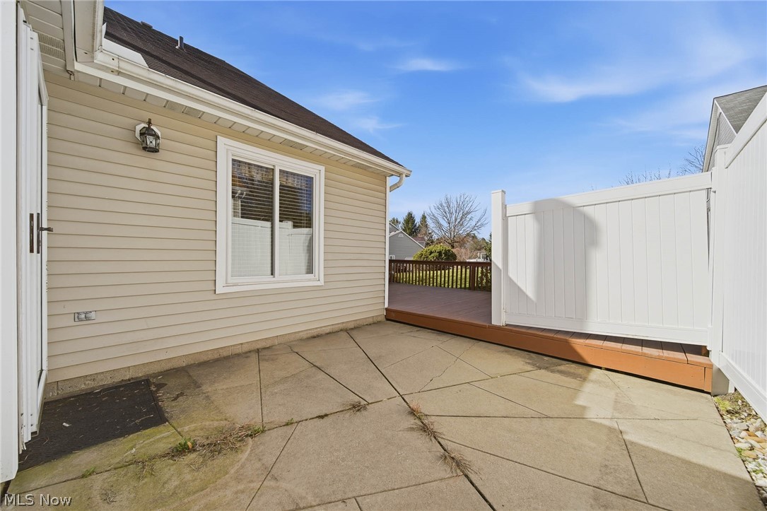762 Hunters Trail Akron OH 44313