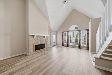 762 Hunters Trail Akron OH 44313