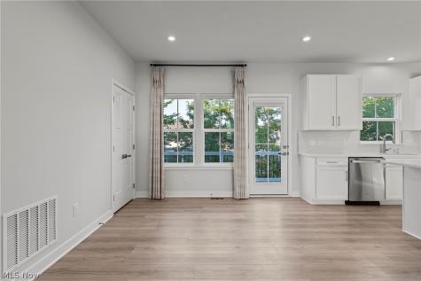 1377 Chateau Place Avon OH 44011