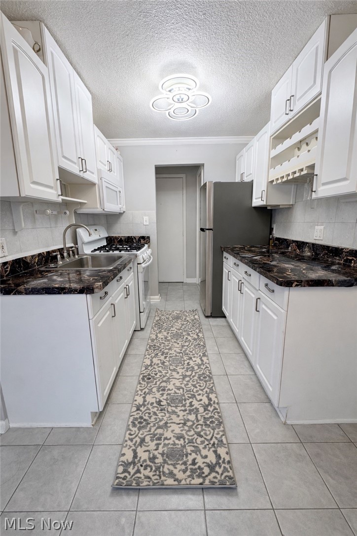 1372 Golden Gate Boulevard Mayfield Heights OH 44124