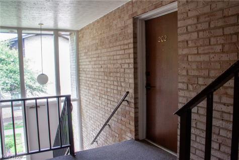 16475 Heather Lane Middleburg Heights OH 44130