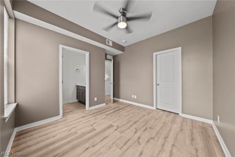 4707 Bridge Avenue Cleveland OH 44102