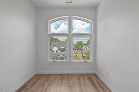 4707 Bridge Avenue Cleveland OH 44102