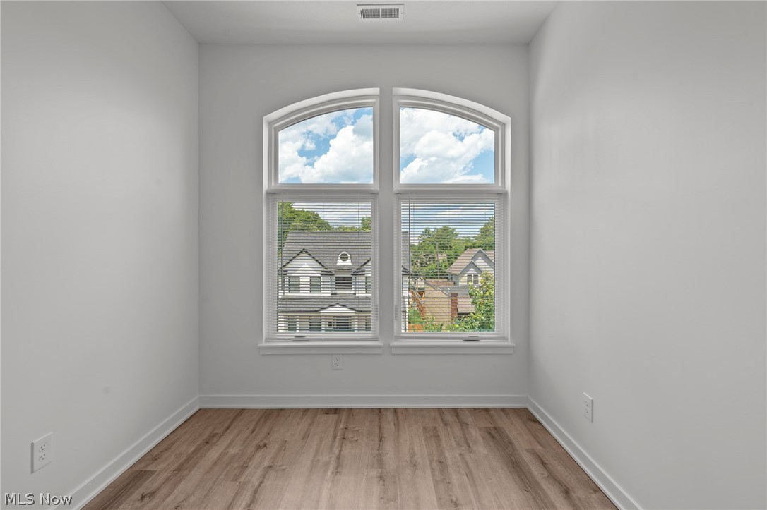 4707 Bridge Avenue Cleveland OH 44102
