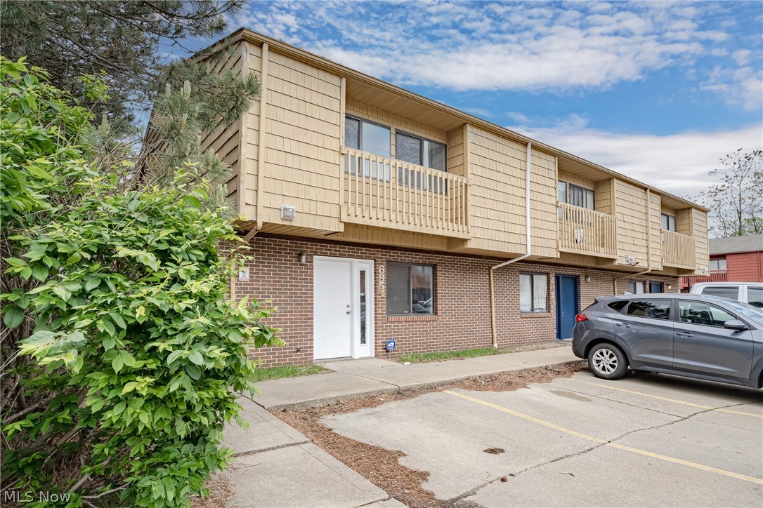 695 Carroll Street Akron OH 44304