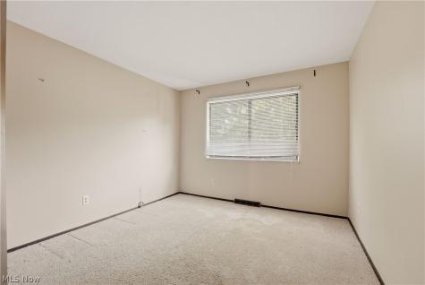 35007 S Turtle Trail Willoughby OH 44094