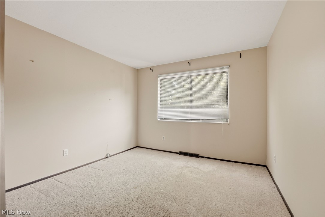 35007 S Turtle Trail Willoughby OH 44094