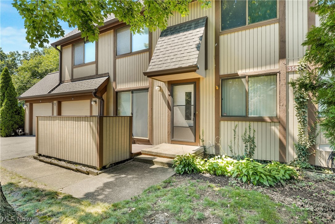 35007 S Turtle Trail Willoughby OH 44094
