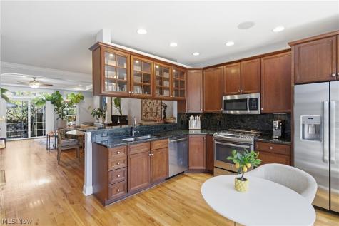 19942 Chagrin Boulevard Shaker Heights OH 44122