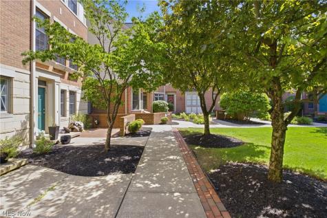 19942 Chagrin Boulevard Shaker Heights OH 44122