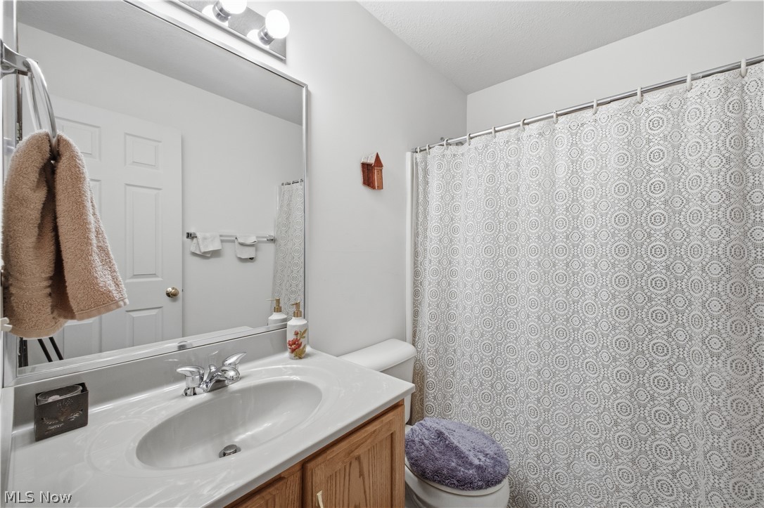 2018 Fox Chase Court Mineral Ridge OH 44440